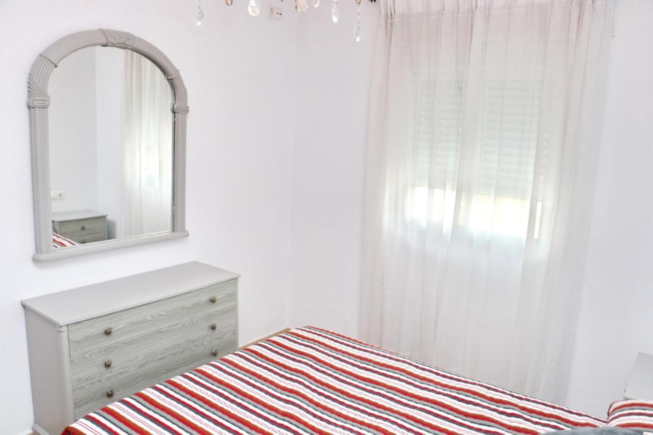 Apartamento Cervantes โกนิล เด ลาฟรอนเตรา ภายนอก รูปภาพ