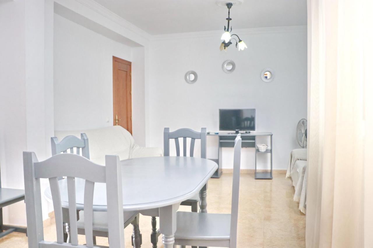 Apartamento Cervantes โกนิล เด ลาฟรอนเตรา ภายนอก รูปภาพ
